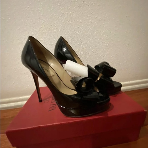 Valentino With Bow Black Patent Leather Platform Heels 36.5 - Picture 1 of 9